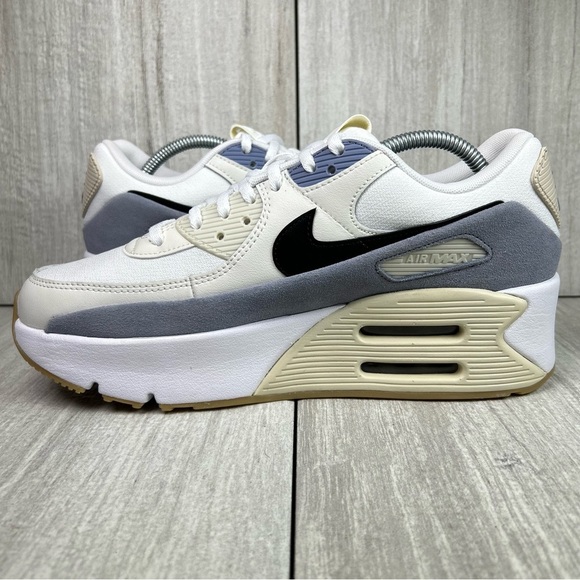 NEW Nike Air Max 90 LV8 White Cream Platform Sneakers fd4328-106 Womens Size 11 - Picture 2 of 10